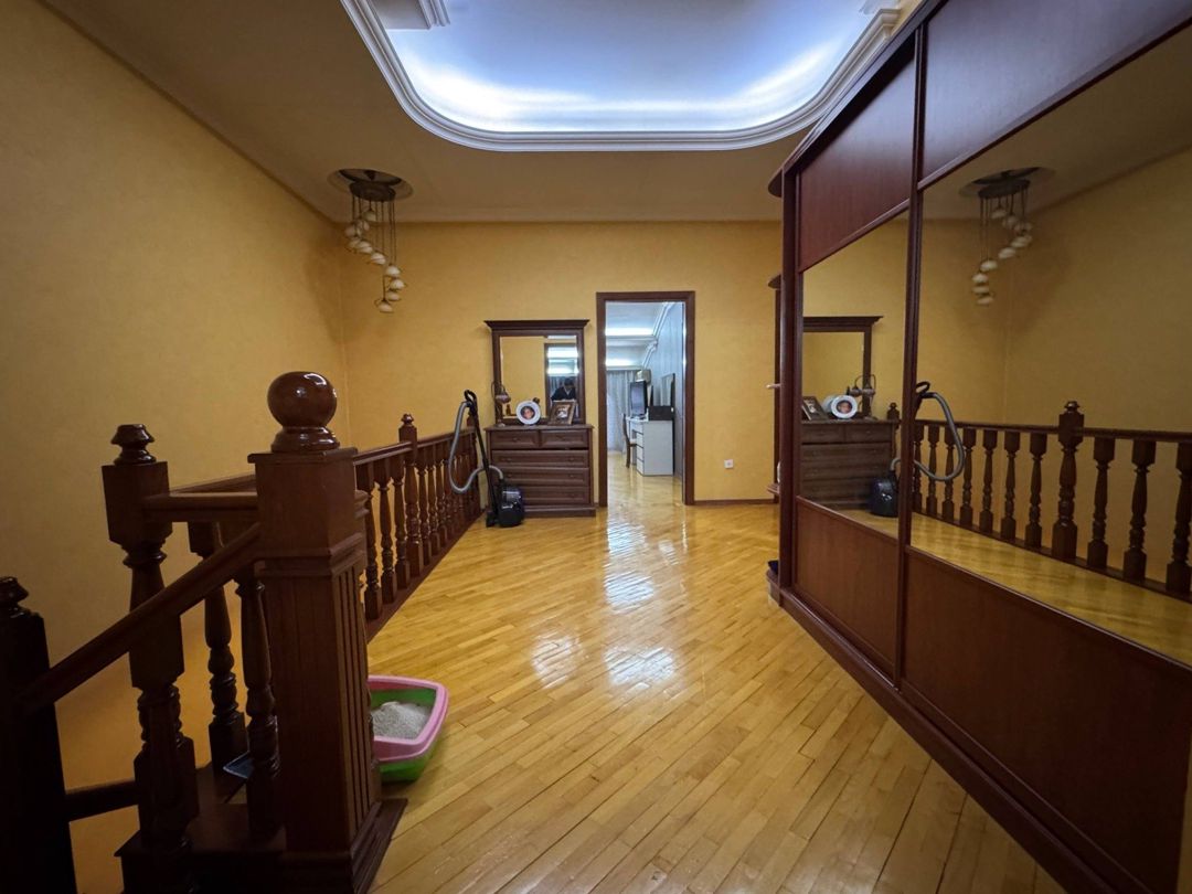 Satılır 5 otaqlı yeni tikili 200 m² — Mənzil, Bakı (9)