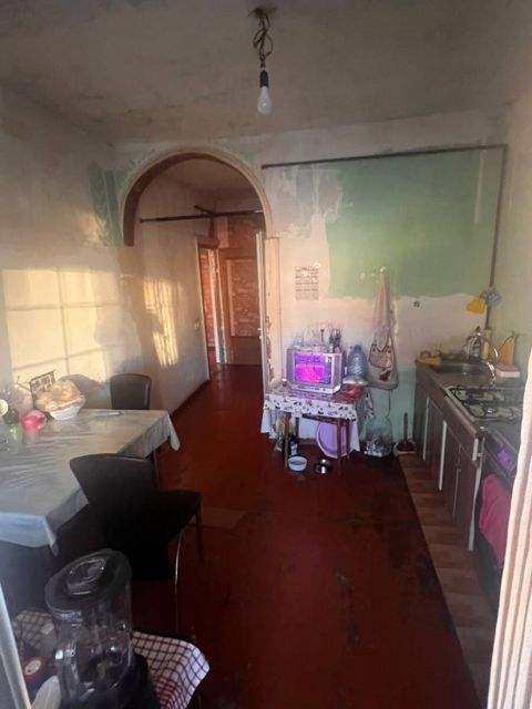 Satılır 3 otaqlı köhnə tikili 80 m² — Bakı