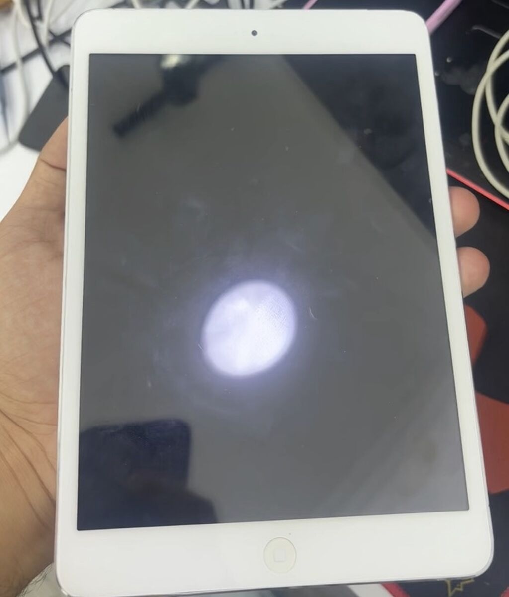 Apple iPad planşet - Model: iPad (ağ ön panel, gümüş/alüminium arxa — Apple, Bakı (3)