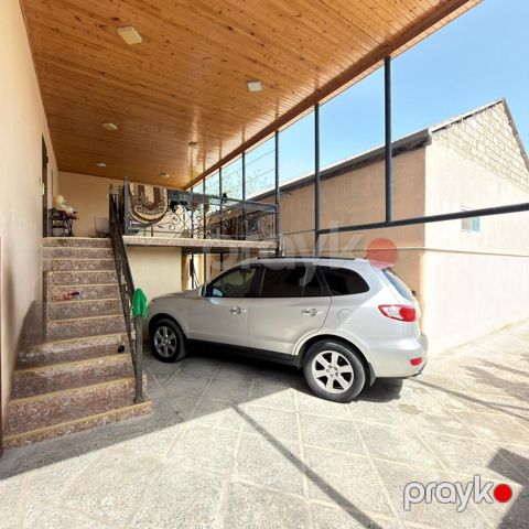 Satılır 5 otaqlı həyət evi/bağ evi 240 m²