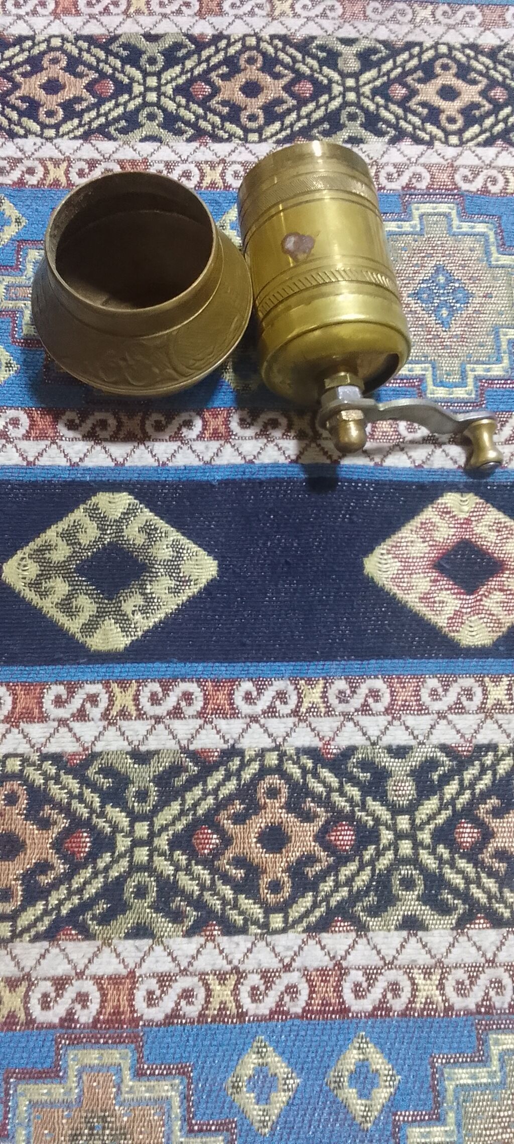 Misin (pirinç) əl dəyirmanı – xırda ədviyyat/duz/qəhvə üçün — Süfrə sərvisin üçün əşyalar, Xırdalan (3)
