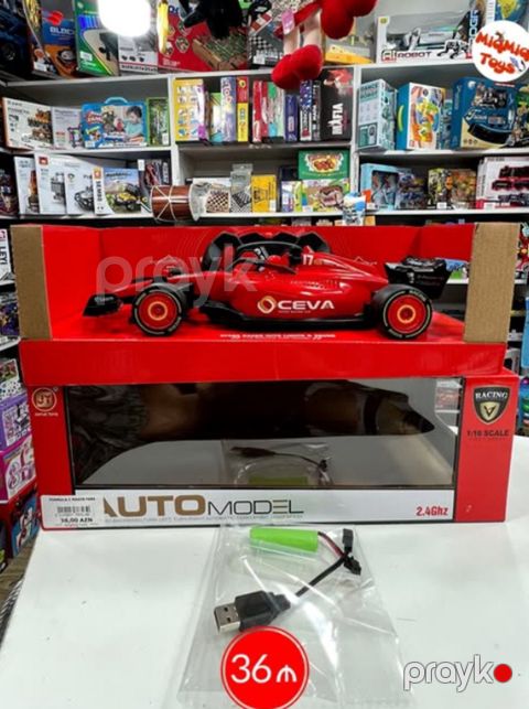 Formula 1 maşını — Bakı