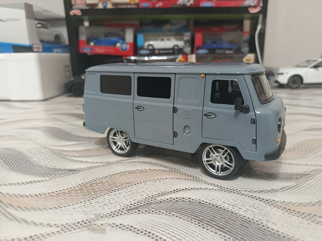 Metal die-cast modell avtomobil – UAZ tipli mikroavtobus (miqyas — Modellar, Bakı (2)