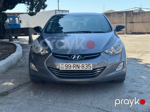 Hyundai Elantra, 1.8 L, 2013 il, 241 402 km