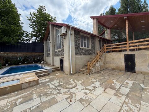 Satılır 2 otaqlı həyət evi/bağ evi 90 m² — Quba