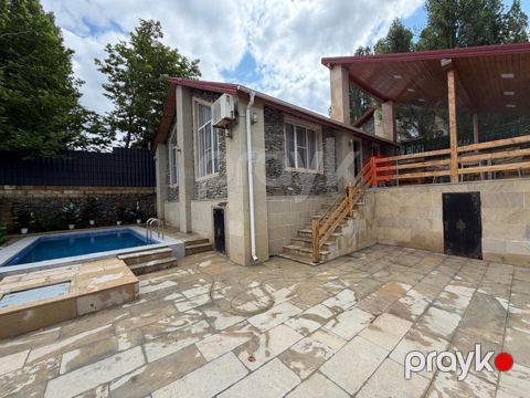 Satılır 2 otaqlı həyət evi/bağ evi 90 m²