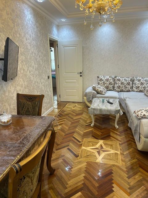Satılır 3 otaqlı köhnə tikili 72 m² — Bakı