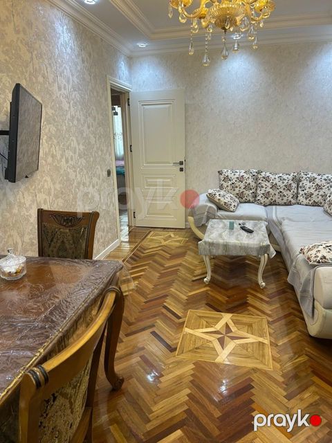 Satılır 3 otaqlı köhnə tikili 72 m²