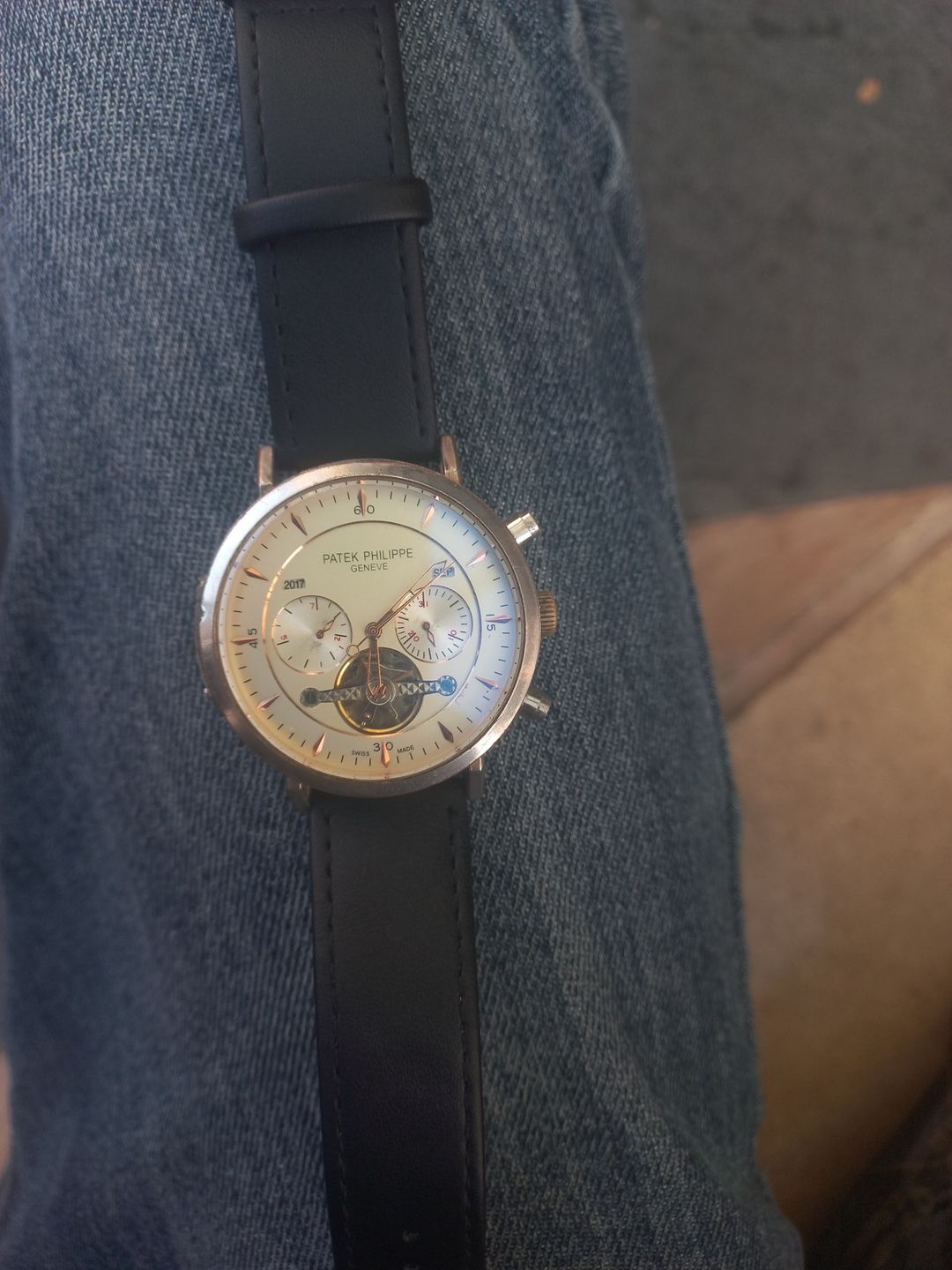 Patek Philippe qol saatı — Şəxsi əşyalar, Bakı (2)