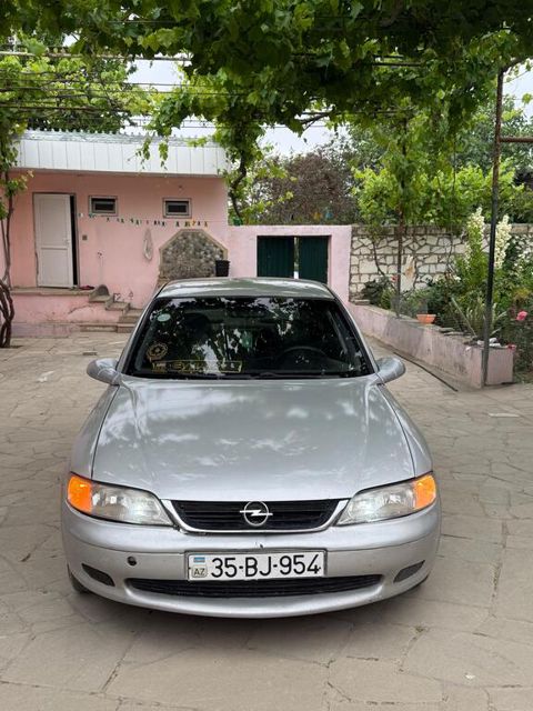 Opel Vectra, 2.0 L, 1996 il, 253 000 km — Qazax