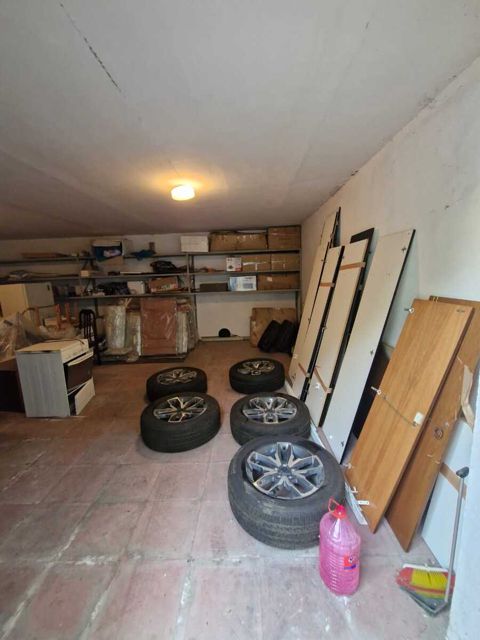 Satılır obyekt 42 m² — Bakı