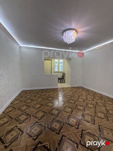 Satılır 2 otaqlı köhnə tikili 40 m²