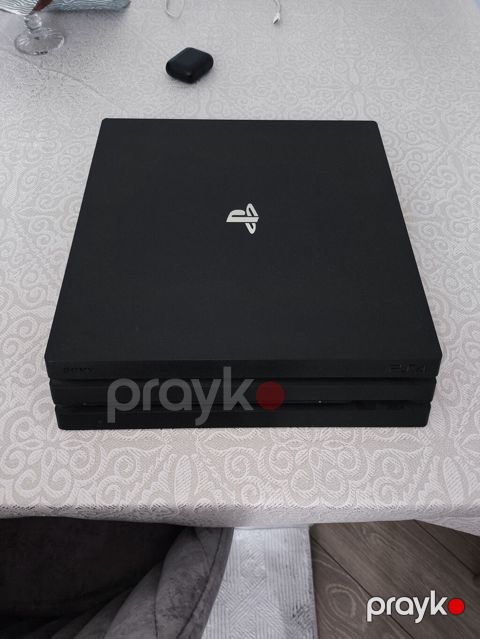 Sony PlayStation 4 Pro oyun konsolu - Model: PS4 Pro (CUH seriyası — Bakı