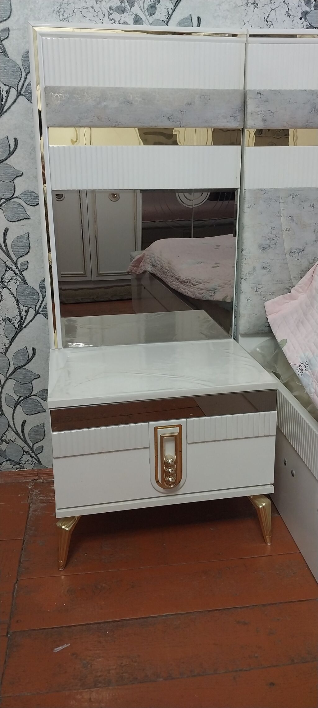 Yataq otağı üçün tam mebel və texnika dəsti. Dəstə şəkildə göstərilən — Yataq otağı mobilya dəstləri, Mehdiabad (9)