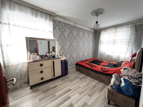 Satılır 2 otaqlı köhnə tikili 45 m² — Bakı