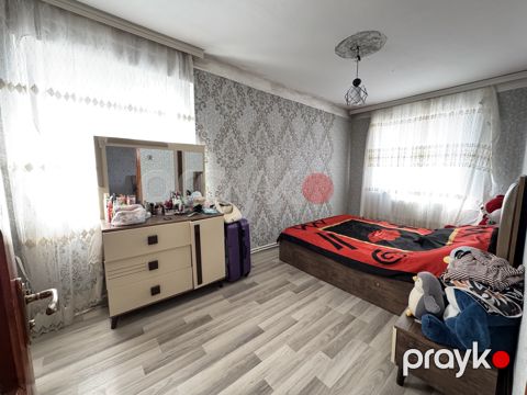 Satılır 2 otaqlı köhnə tikili 45 m²