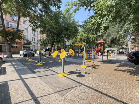 Satılır 3 otaqlı köhnə tikili 85 m² — Bakı