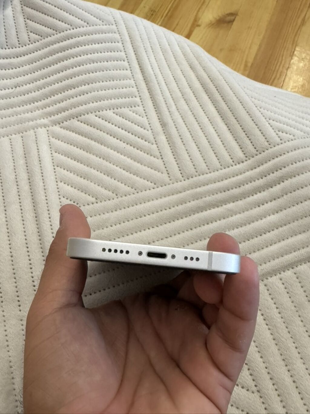 IPhone 13, Ağ, Simsiz şarj — Apple iPhone, Gəncə (7)