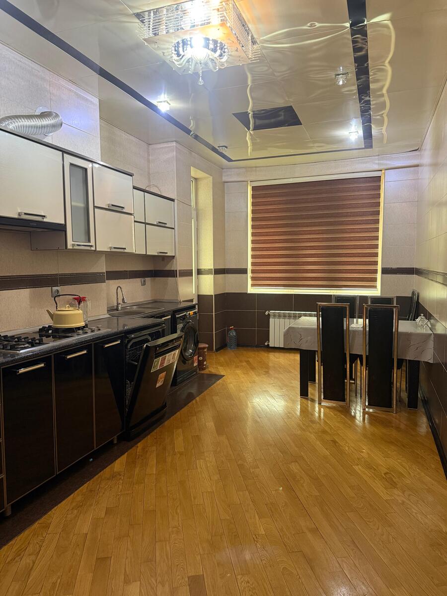 İcarəyə verilir 4 otaqlı yeni tikili 200 m² — Mənzil, Bakı (5)