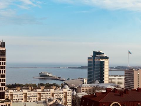 Satılır 6 otaqlı yeni tikili 233 m² — Bakı