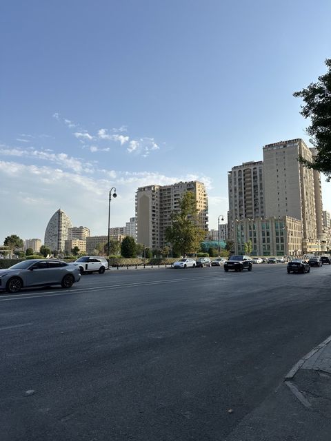 2-otaqlı yeni tikili, Təbriz küç., 70 m² — Bakı