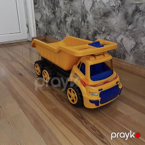 Yenidir, 90 kiloya qədər çəki götrür. Böyük uşaq oyuncağı, kamaz — Bakı