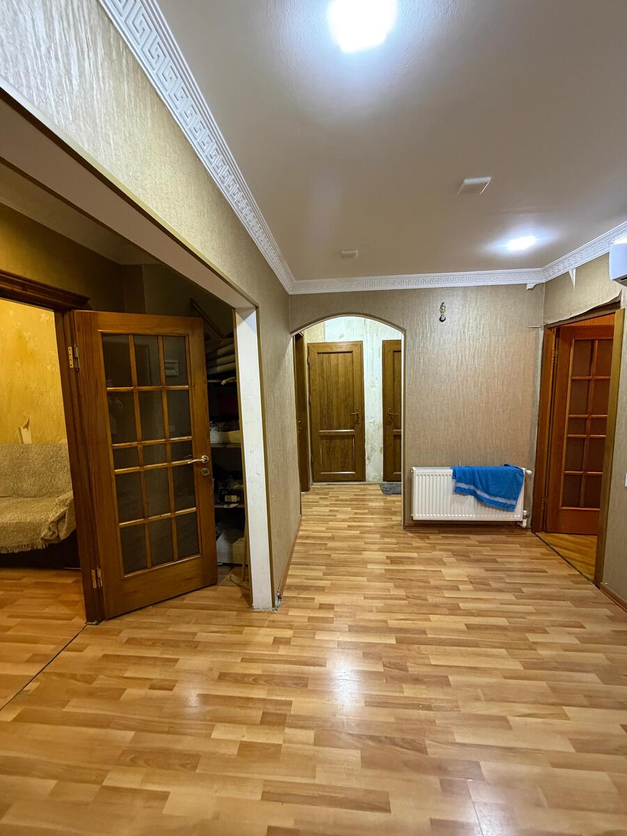 Satılır 4 otaqlı köhnə tikili 100 m² — Mənzil, Bakı (3)