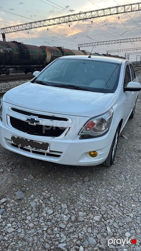 Chevrolet Cobalt: 1.5 l 2025 il 120000 km Sedan