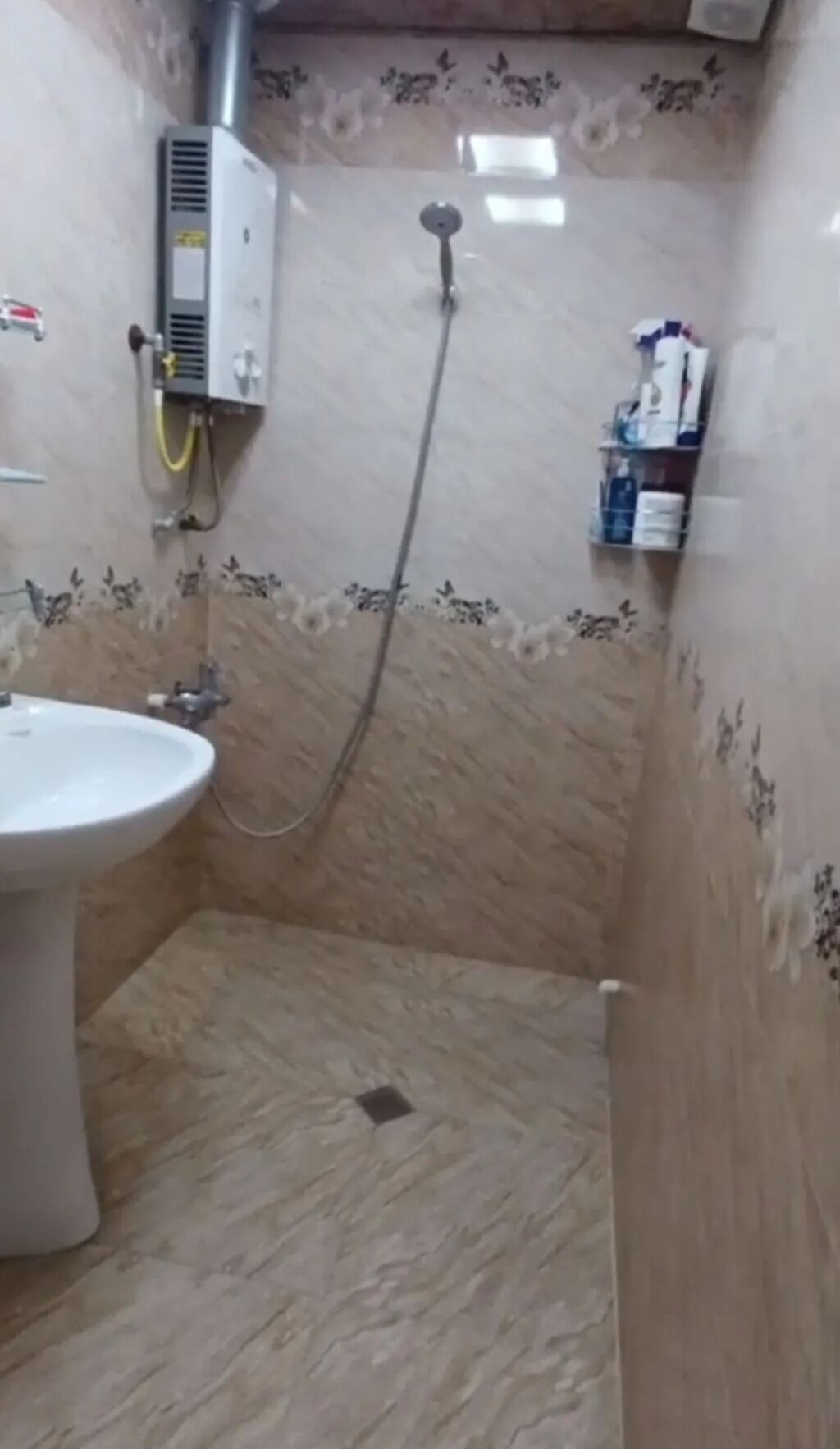Ehmedli Katv arxa mehlede. bina evi 9/2 2 otaqll ev. 150 azn — Mənzil, Bakı (3)