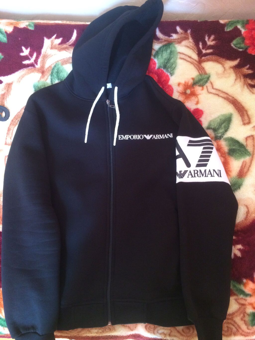 Armani kapshonka 3iplik qalindi original deyil 75-80 kiloya olandi — Digər, Bakı (2)