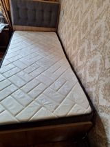 Çarpayi +matras 160azn. yeni kimidi 370azne alinmişdi. baza yoxdu — Кровати