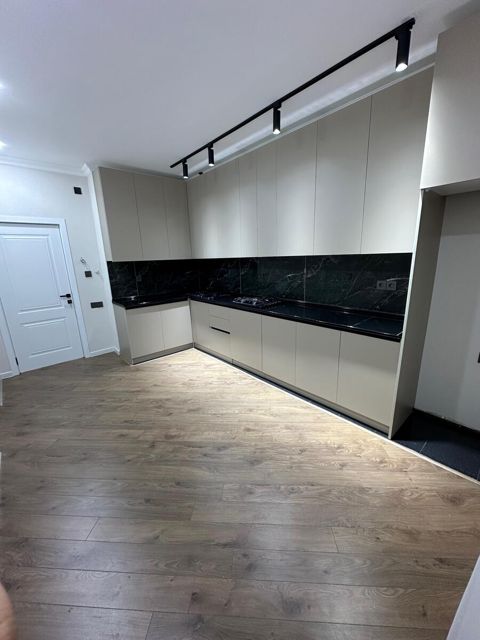 3-otaqlı yeni tikili, M.Xiyabani küç., 92 m² — Bakı