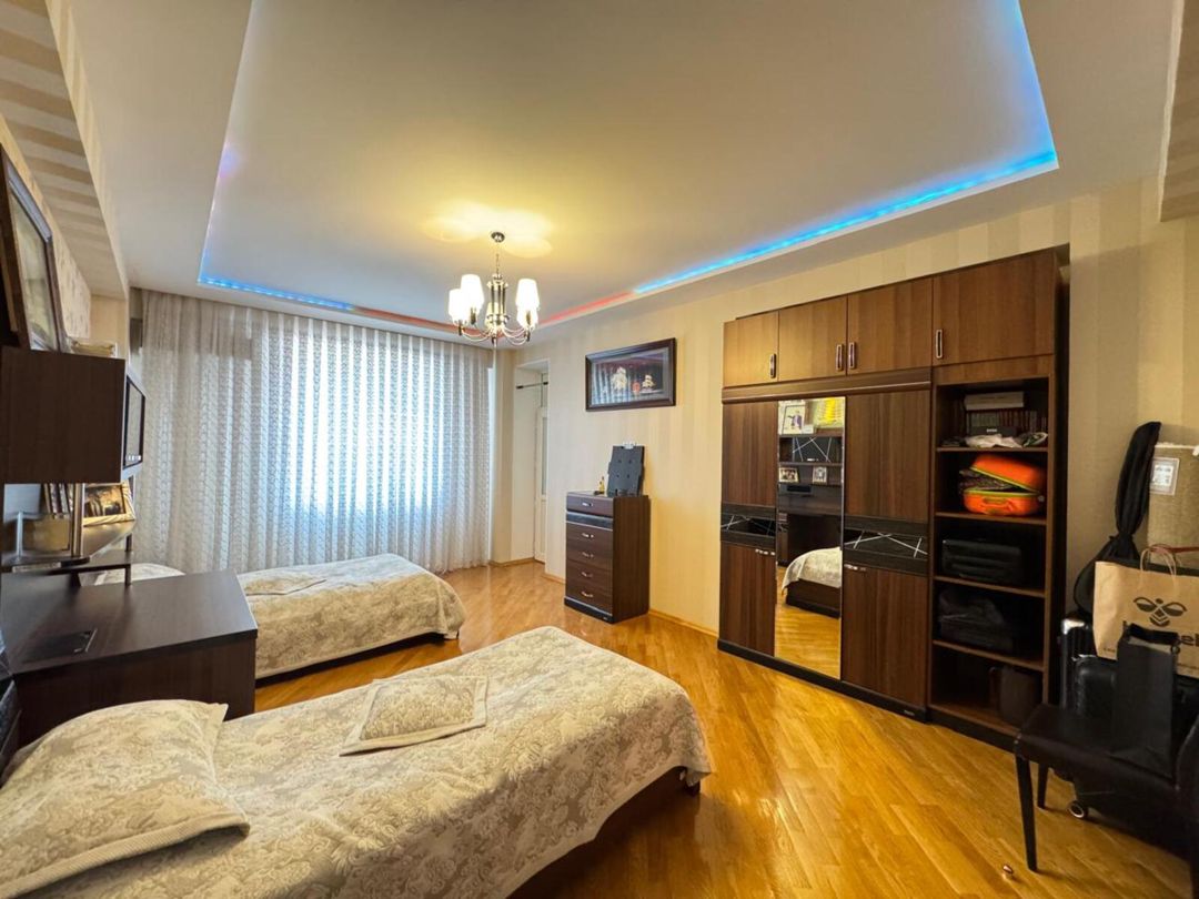 Satılır 4 otaqlı yeni tikili 170 m² — Mənzil, Bakı (4)