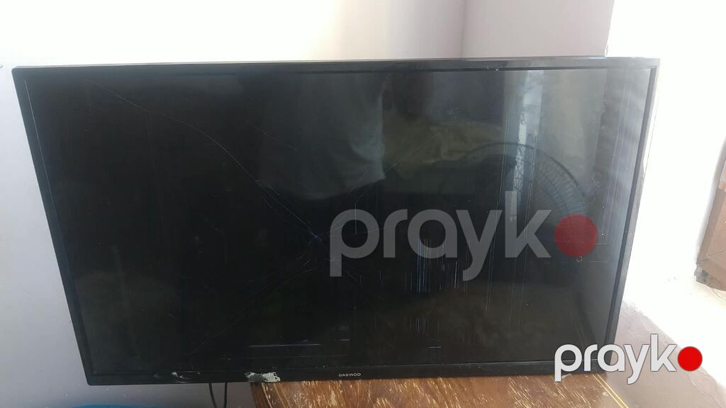 82 ekran xərci var 2 ədədirdeyə duzəltdirmirəm belə satram Daewoo — Televizorların təmiri, Digah (2)