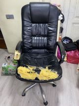 Məhsul: Tənzimlənən ofis/kreslo stulu - Material: qara süni dəri — Mallar