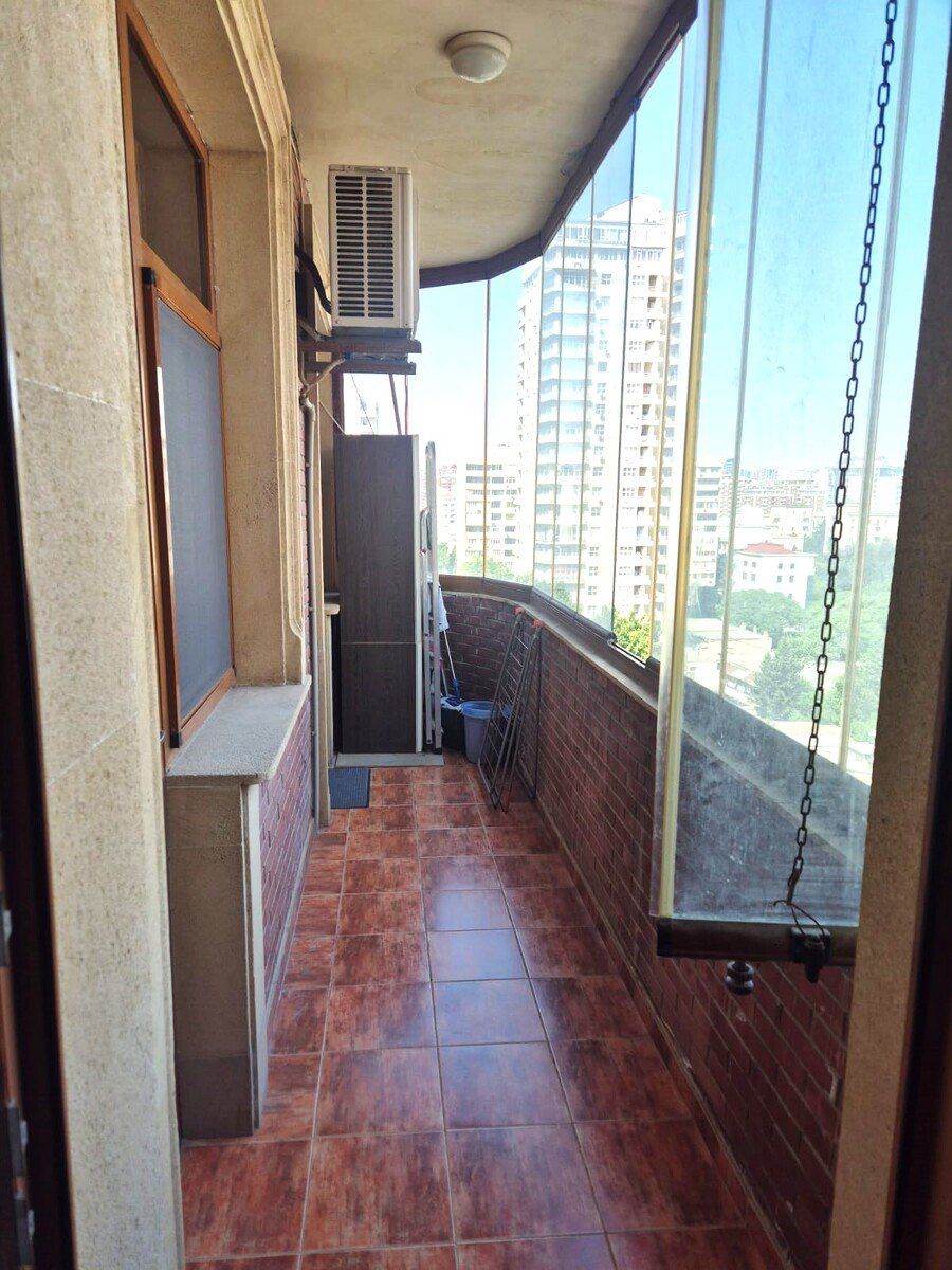 Satılır 3 otaqlı köhnə tikili 100 m² — Mənzil, Bakı (10)