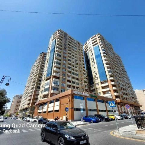 Satılır 4 otaqlı yeni tikili 190 m² — Bakı