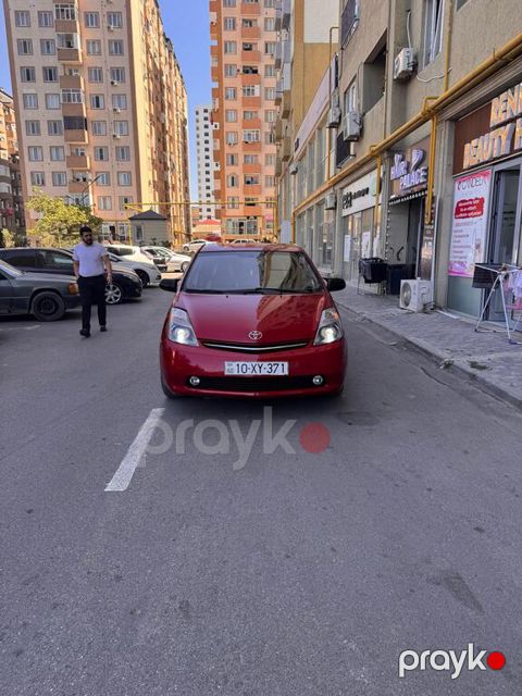 Toyota Prius, 1.5 L, 1.3 kWh, 2007 il, 320 000 km