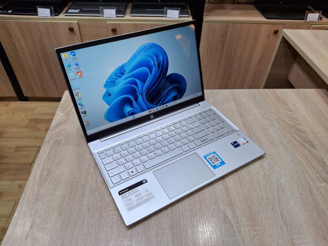 HP Pavilion 15 i7 1165G7 16GB RAM 512GB SSD — Noutbuklar, Bakı (2)