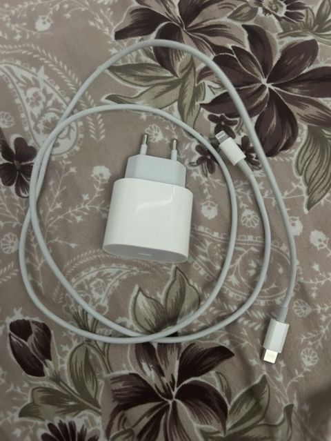 Simsiz şarj cihazı Apple, 20 Vt, İşlənmiş — Bakı