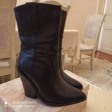 Qısaboğaz, Ölçü: 36, rəng - Qara, Yeni — Boots