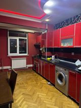 İcarəyə verilir 3 otaqlı köhnə tikili 75 m² — Sadiq