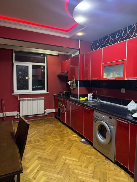 İcarəyə verilir 3 otaqlı köhnə tikili 75 m² — Bakı