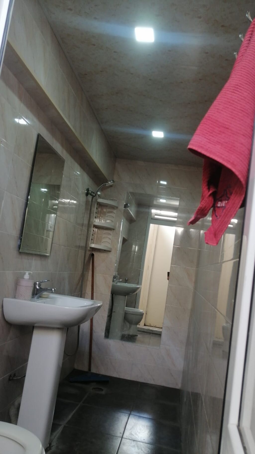 Kirayə verilən otaq – kondisionerli, mebellə 1otagli ev ünvan — Mənzil, Bakı (4)