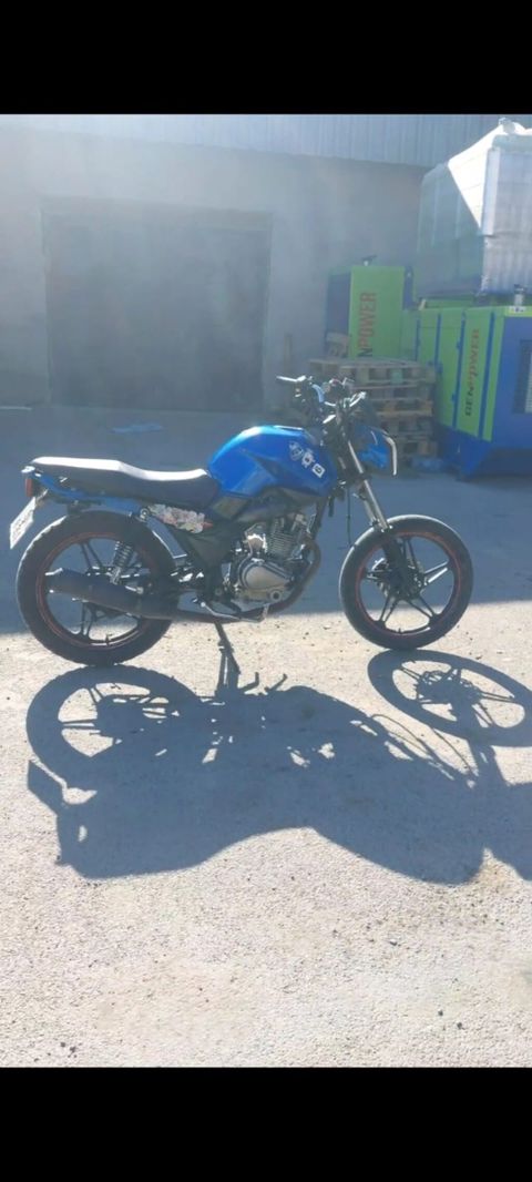 Salam satılır 150 cc hersei isleir coxtandir Moto surmurəm diye — Bakı