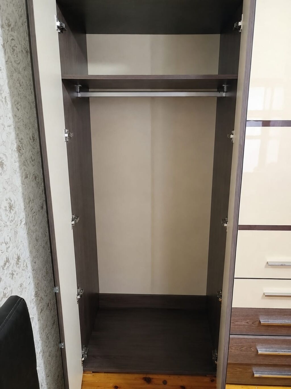 İşlənmiş, 6 qapı, Güzgülü, Bej, Taxta, Kupe, Düz dolab — Şkaflar, Bakı (3)