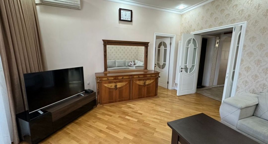 İcarəyə verilir 3 otaqlı köhnə tikili 75 m² — Mənzil, Bakı (2)