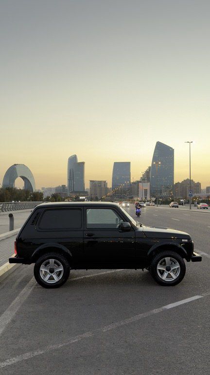 Lada (VAZ) Niva, 1.7 L, 2025 il, 7 500 km — Avtomobillər, Bakı (2)