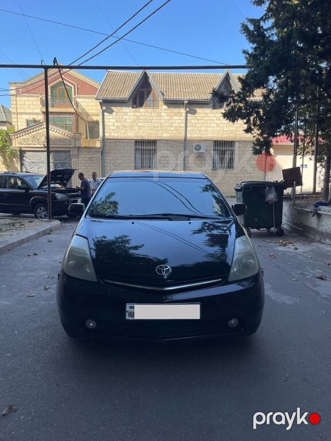 Toyota Prius, 1.5 L, 1.3 kWh, 2006 il, 467 000 km