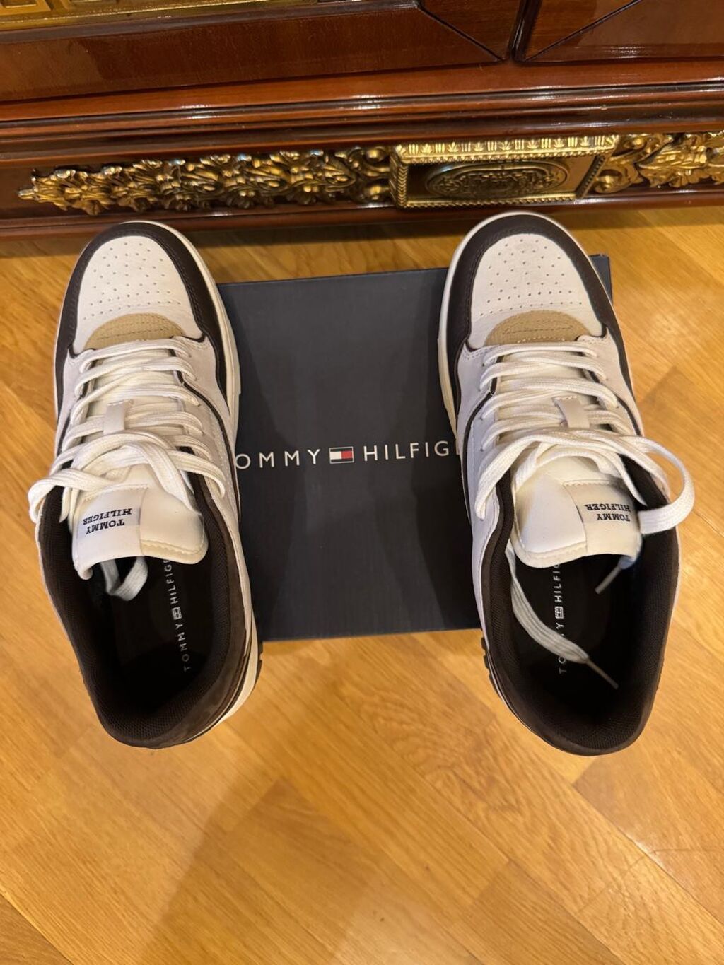 Original Tommy Hilfiger krossovkasi yenidi demek olar 1 defe geyinilib — Krossovkalar, Bakı (3)